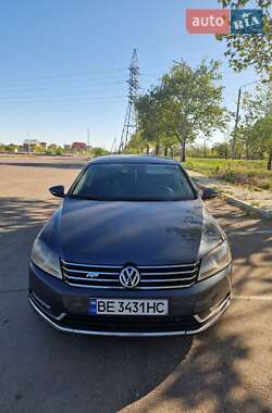 Седан Volkswagen Passat 2012 в Миколаєві