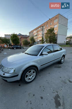 Седан Volkswagen Passat 2000 в 
