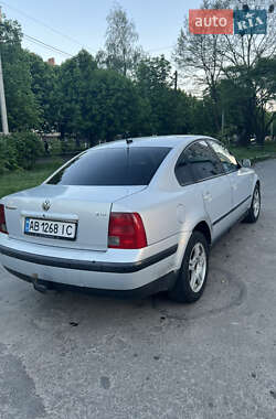 Седан Volkswagen Passat 2000 в 