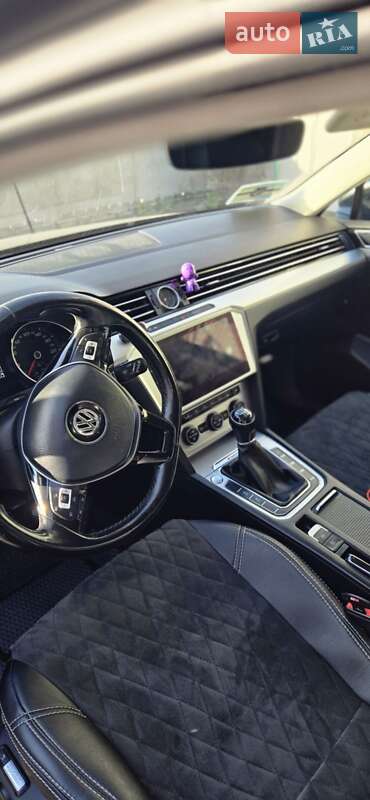 Универсал Volkswagen Passat 2017 в Харькове