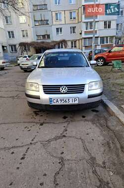Седан Volkswagen Passat 2001 в 