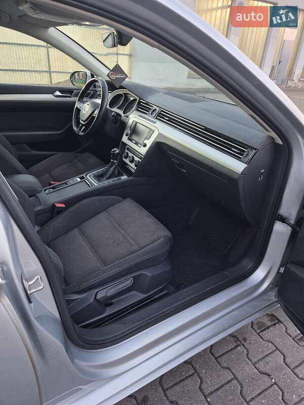 Универсал Volkswagen Passat 2014 в Мукачево