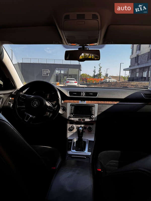 Седан Volkswagen Passat 2012 в Кропивницком