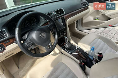 Седан Volkswagen Passat 2012 в 