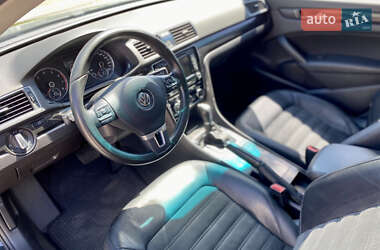 Седан Volkswagen Passat 2011 в 