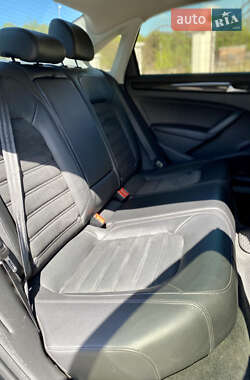 Седан Volkswagen Passat 2011 в 