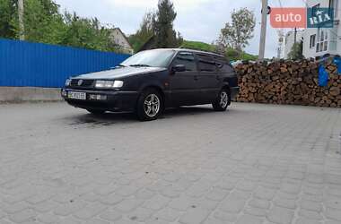 Універсал Volkswagen Passat 1994 в Кременці