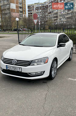 Седан Volkswagen Passat 2014 в Киеве