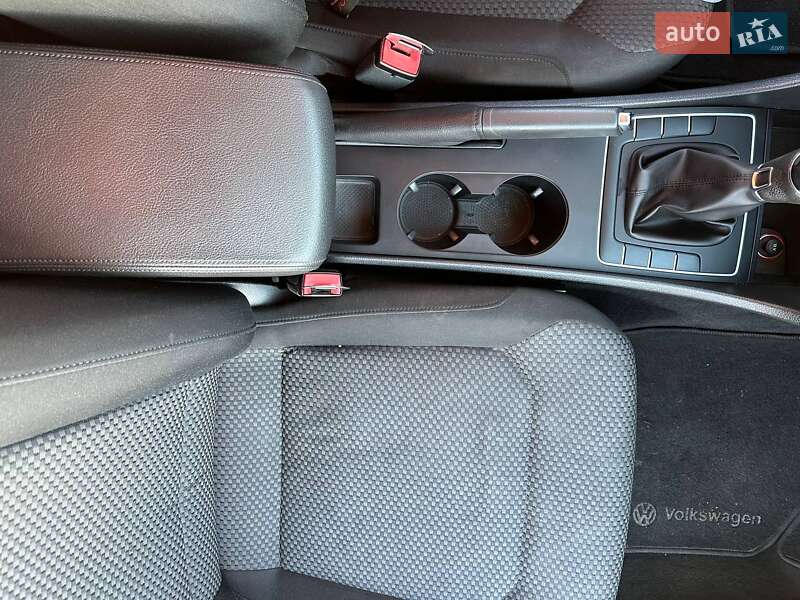 Седан Volkswagen Passat 2015 в Полтаве