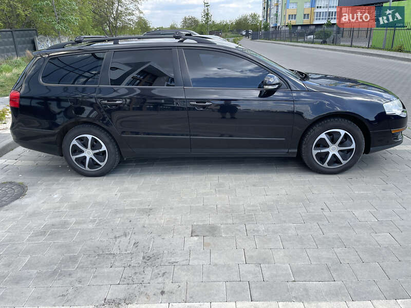 Универсал Volkswagen Passat 2010 в Ивано-Франковске