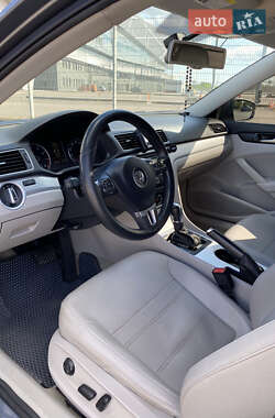 Седан Volkswagen Passat 2012 в 