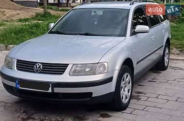Універсал Volkswagen Passat 2000 в 