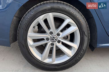 Седан Volkswagen Passat 2020 в 