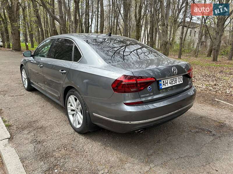 Седан Volkswagen Passat 2018 в Черкассах