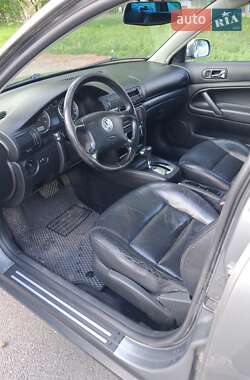 Універсал Volkswagen Passat 2003 в 