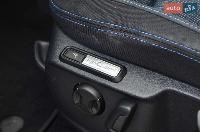 Універсал Volkswagen Passat 2020 в Львові