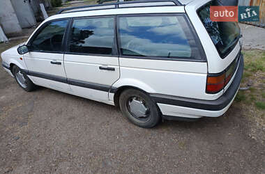 Універсал Volkswagen Passat 1993 в 