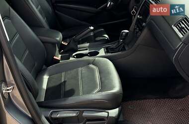 Седан Volkswagen Passat 2015 в 