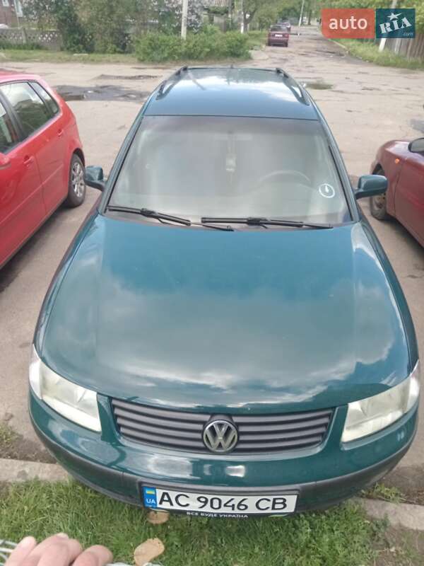 Універсал Volkswagen Passat 1998 в 