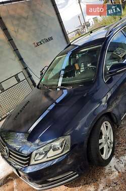 Универсал Volkswagen Passat 2011 в 