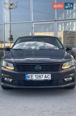 Седан Volkswagen Passat 2017 в 