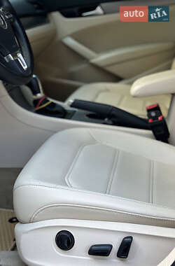 Седан Volkswagen Passat 2014 в 