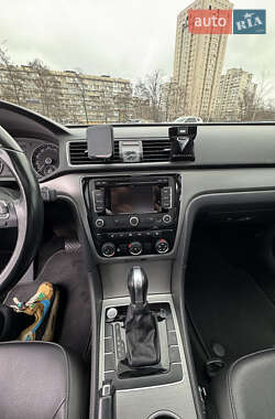Седан Volkswagen Passat 2015 в 