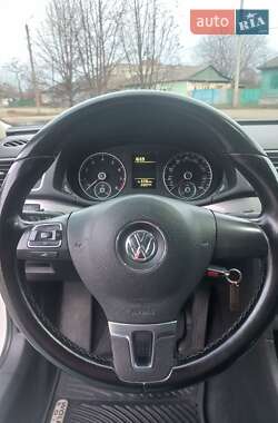 Седан Volkswagen Passat 2014 в 
