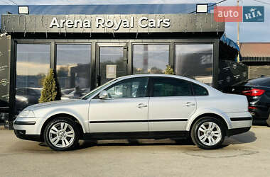 Седан Volkswagen Passat 2004 в 