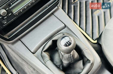 Седан Volkswagen Passat 2004 в 