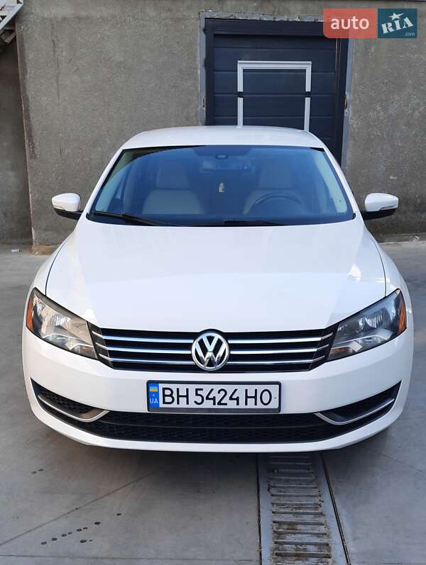 Седан Volkswagen Passat 2012 в 