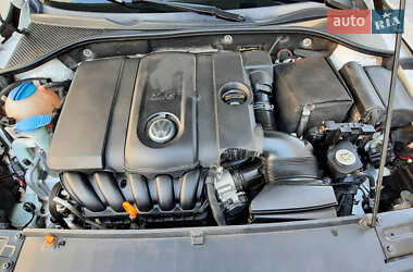 Седан Volkswagen Passat 2012 в 
