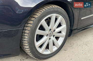 Універсал Volkswagen Passat 2010 в 