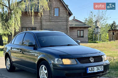 Седан Volkswagen Passat 1999 в Миколаєві