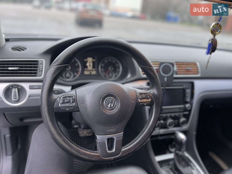 Седан Volkswagen Passat 2012 в Белой Церкви