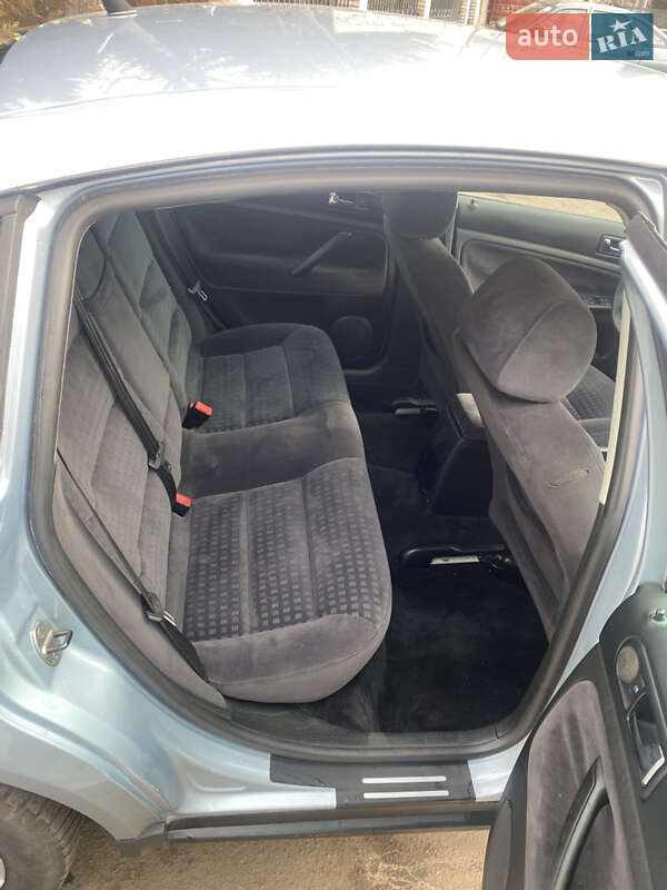 Седан Volkswagen Passat 2003 в Балте