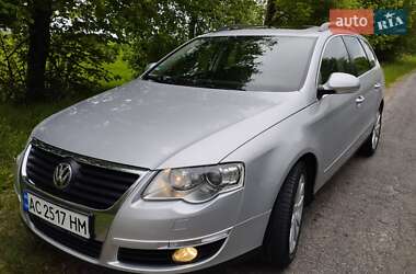 Універсал Volkswagen Passat 2010 в Нововолинську