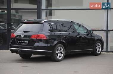 Універсал Volkswagen Passat 2011 в 