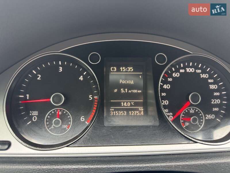 Седан Volkswagen Passat 2012 в Житомирі