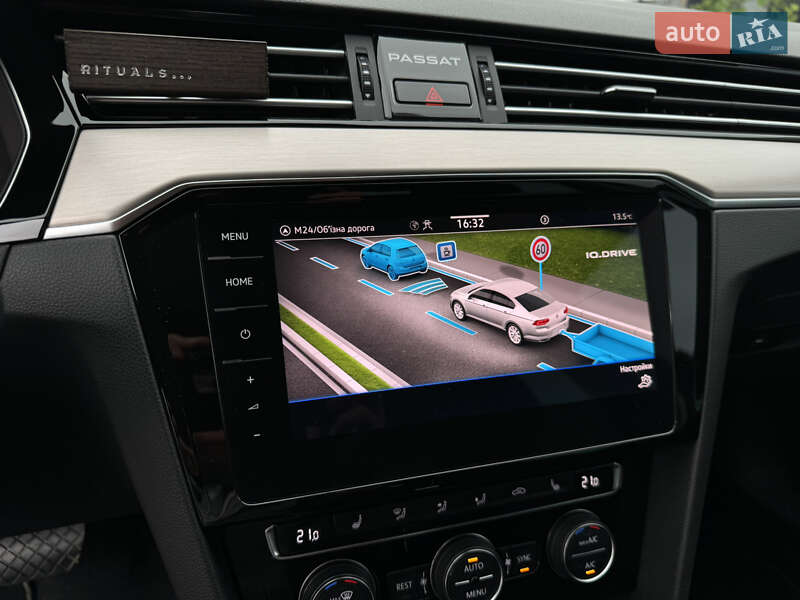 Седан Volkswagen Passat 2019 в Ужгороді