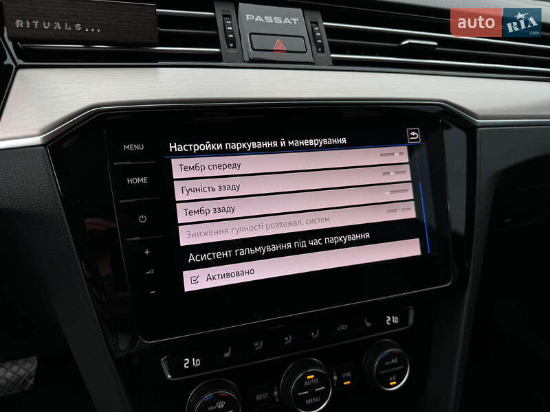 Седан Volkswagen Passat 2019 в Ужгороді
