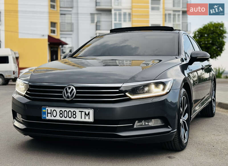 Седан Volkswagen Passat 2015 в Золочеві