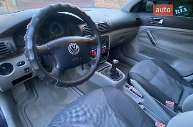 Седан Volkswagen Passat 2000 в 
