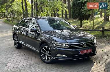 Седан Volkswagen Passat 2019 в Луцьку