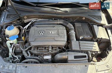 Седан Volkswagen Passat 2015 в 