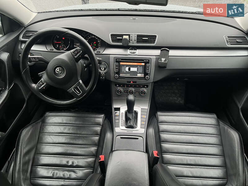 Універсал Volkswagen Passat 2013 в Києві