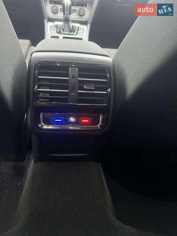 Седан Volkswagen Passat 2018 в Лужанах