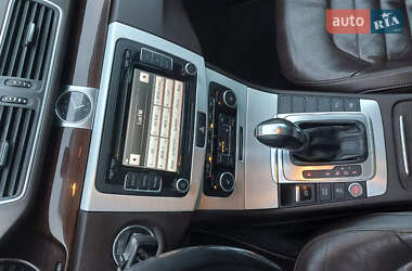 Універсал Volkswagen Passat 2011 в 