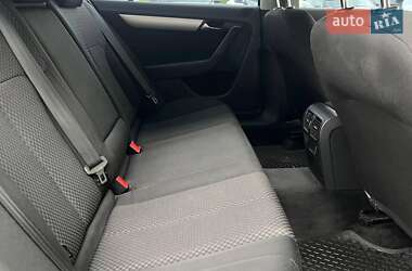 Седан Volkswagen Passat 2013 в 