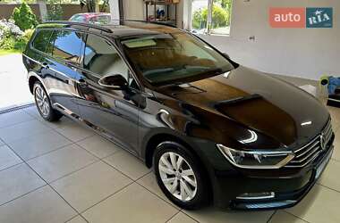 Универсал Volkswagen Passat 2015 в Мукачево